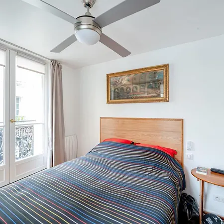 Charming Studio Renovated In The Marais * 파리
